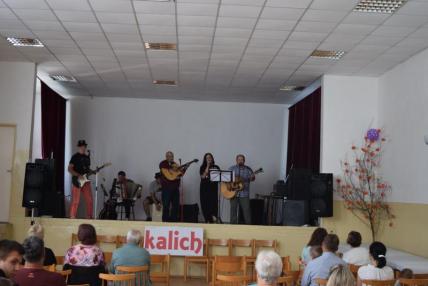 Gospel-rocková skupina Kalich z Košíc. Gospel-rocková skupina Kalich z Košíc.