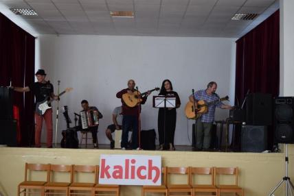 Gospel-rocková skupina Kalich z Košíc. Gospel-rocková skupina Kalich z Košíc.