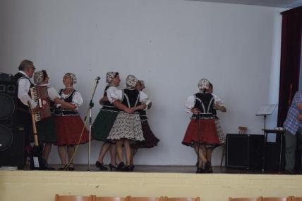 Spevácka skupina Potoky z Nižného Hrabovca. Spevácka skupina Potoky z Nižného Hrabovca.
