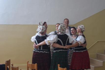 Spevácka skupina Potoky z Nižného Hrabovca. Spevácka skupina Potoky z Nižného Hrabovca.