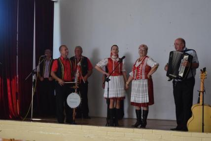 Spevácka skupina Tarnavčan. Spevácka skupina Tarnavčan.
