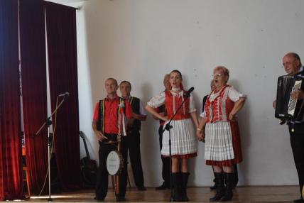 Spevácka skupina Tarnavčan. Spevácka skupina Tarnavčan.