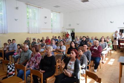 Diváci podujatia. Diváci podujatia.