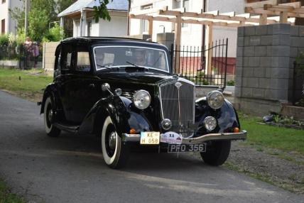 Stretnutie veterán klub rallye v Trnave pri Laborc Stretnutie veterán klub rallye v Trnave pri Laborc