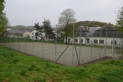 úprava plochy ihriska. úprava plochy ihriska.