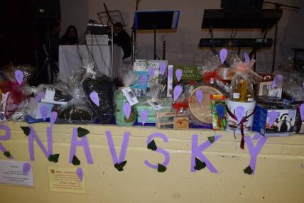 Trnavský ples 10.2.2018. - tombola Trnavský ples 10.2.2018. - tombola