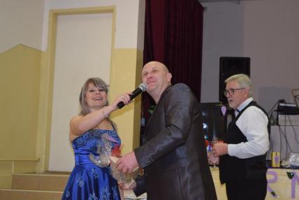 Trnavský ples 10.2.2018. - rebovanie tomboly. Trnavský ples 10.2.2018. - rebovanie tomboly.