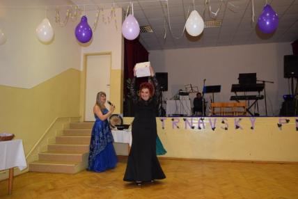 Trnavský ples 10.2.2018. - rebovanie tomboly. Trnavský ples 10.2.2018. - rebovanie tomboly.